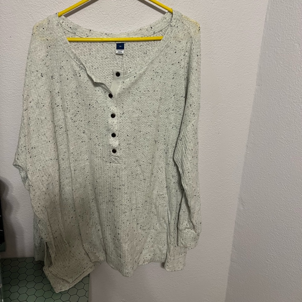 Old Navy super soft 2X drop shoulder henley.